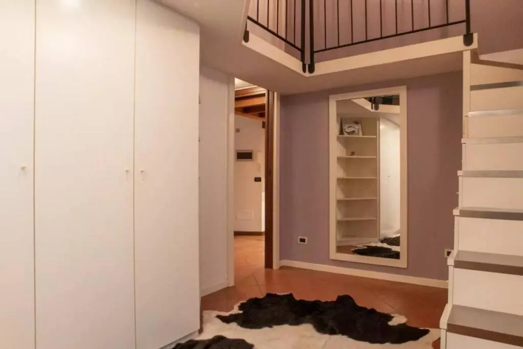 Architecture And Comfort In Milan Apartment
